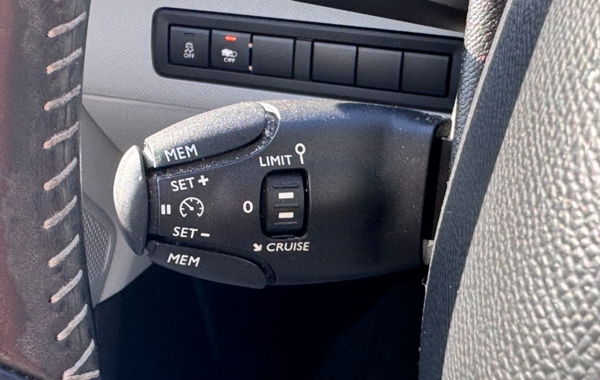 peugeot-308-1-2-puretech-130ch-allure-s-s-eat6-5p - 893994713