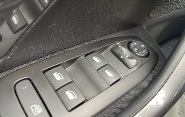 peugeot-2008-1-5-bluehdi-100ch-e6-c-style-s-s-bvm5 - 895314713