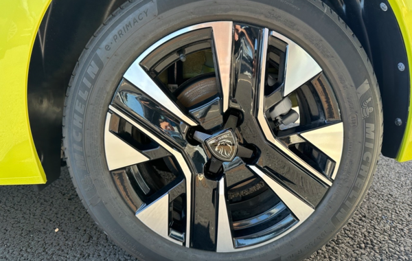 peugeot-208-1-2-100ch-s-s-allure - 895474713