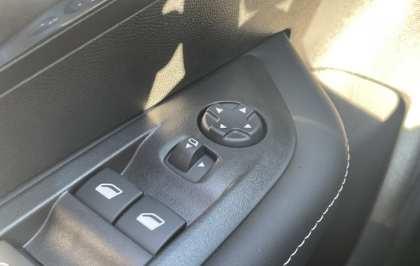 peugeot-208-1-2-100ch-s-s-allure - 895494713