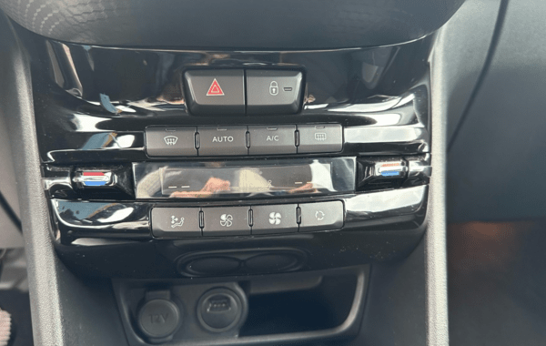 peugeot-2008-1-5-bluehdi-120ch-e6-c-allure-s-s-eat6 - 898554713