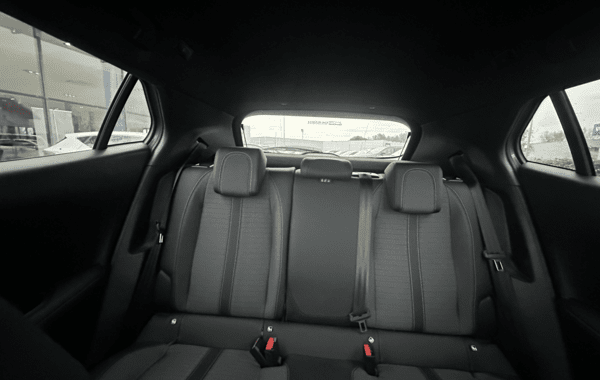 peugeot-2008-1-2-puretech-130ch-s-s-allure-eat8 - 898904713