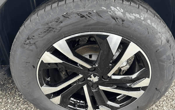 peugeot-2008-1-2-puretech-130ch-s-s-allure-eat8 - 898904713