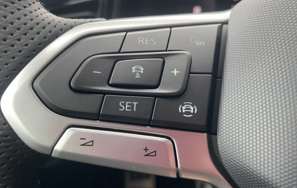 volkswagen-t-roc-2-0-tdi-150ch-r-line-dsg7 - 898974713