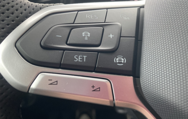 volkswagen-t-roc-2-0-tdi-150ch-r-line-dsg7 - 899054713