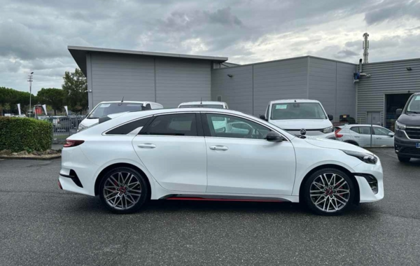 kia-proceed-1-6-t-gdi-204ch-gt-dct7 - 900004713