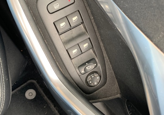 peugeot-2008-1-5-bluehdi-100ch-e6-c-allure-s-s-bvm5 - 900644713