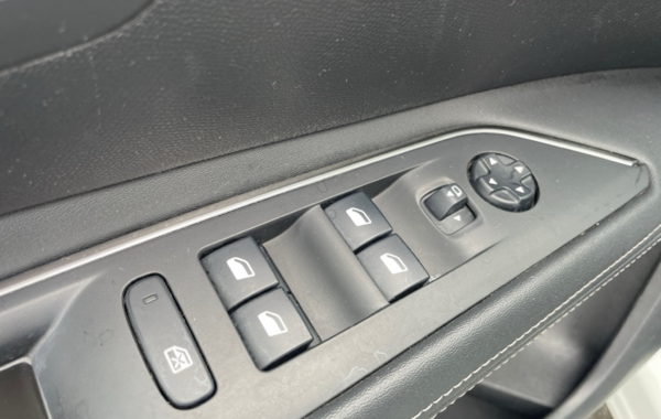 peugeot-3008-1-2-puretech-130ch-e6-c-allure-s-s - 901484713