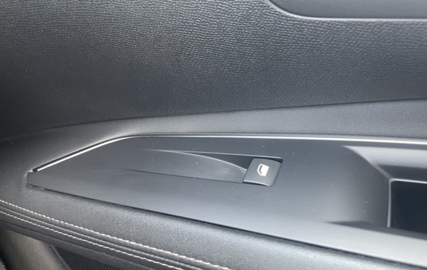 peugeot-3008-1-5-bluehdi-130ch-e6-c-allure-s-s-eat8 - 901694713