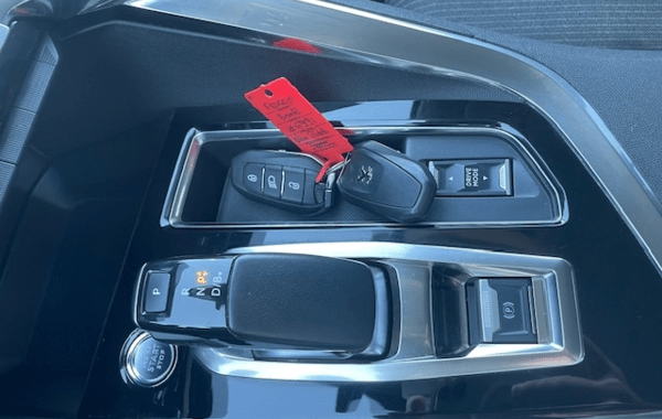 peugeot-3008-hybrid-225ch-allure-pack-e-eat8 - 902094713