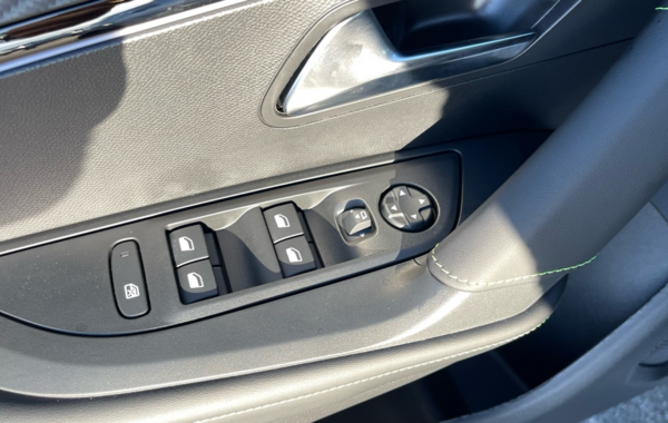 peugeot-2008-1-2-hybrid-145ch-gt-e-dcs6 - 903074713