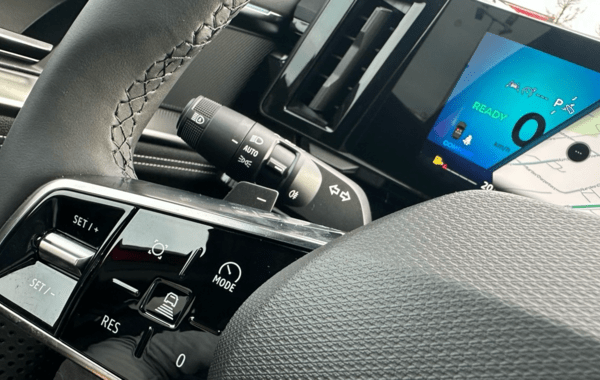 renault-austral-1-2-e-tech-full-hybrid-200ch-techno-25 - 903964713