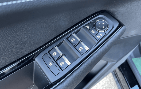 renault-austral-1-2-e-tech-full-hybrid-200ch-techno-25 - 904024713