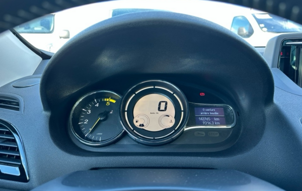 renault-megane-iii-estate-1-6-dci-130ch-energy-bose-euro6-2015 - 904134713