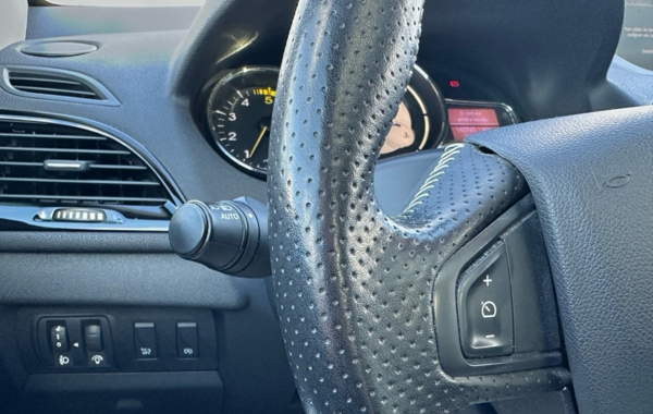 renault-megane-iii-estate-1-6-dci-130ch-energy-bose-euro6-2015 - 904134713