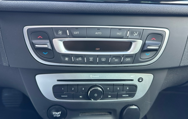 renault-megane-iii-estate-1-6-dci-130ch-energy-bose-euro6-2015 - 904134713