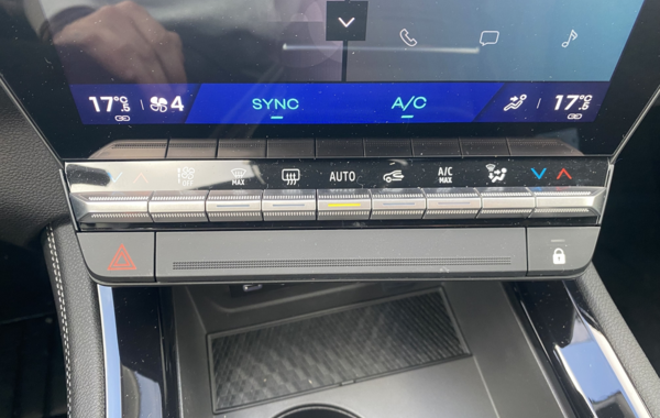 renault-austral-1-2-e-tech-full-hybrid-200ch-techno-25 - 905894713