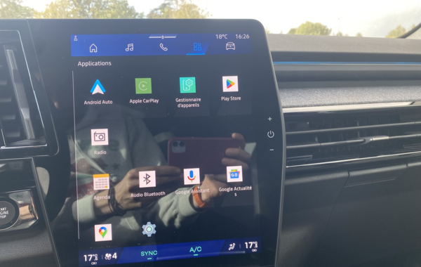 renault-austral-1-2-e-tech-full-hybrid-200ch-techno-25 - 905894713