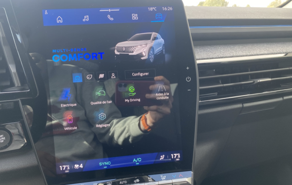 renault-austral-1-2-e-tech-full-hybrid-200ch-techno-25 - 905894713