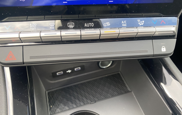 renault-austral-1-2-e-tech-full-hybrid-200ch-techno-25 - 905994713