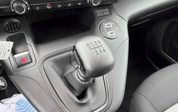 citroen-berlingo-taille-m-1-5-bluehdi-130ch-s-s-plus-5-places - 906534713