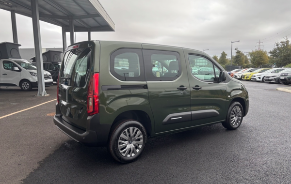 citroen-berlingo-taille-m-1-5-bluehdi-130ch-s-s-plus-5-places - 906574713