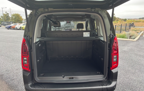 citroen-berlingo-taille-m-1-5-bluehdi-130ch-s-s-plus-5-places - 906574713