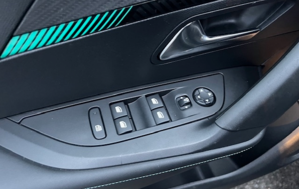 peugeot-2008-1-2-puretech-130ch-s-s-allure-pack - 906634713