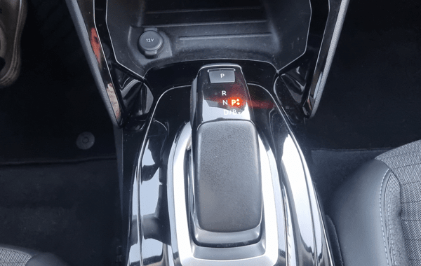 peugeot-2008-e-2008-136ch-allure - 907474713