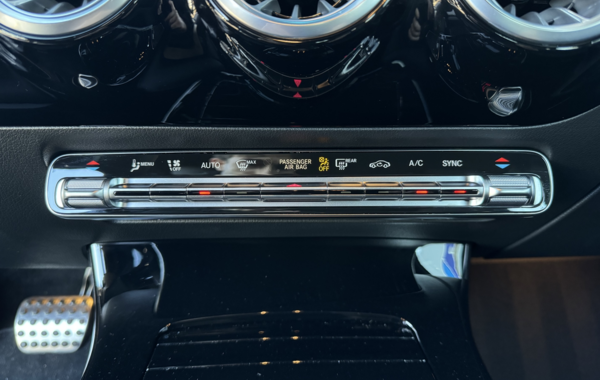 mercedes-classe-a-200-163ch-amg-line-7g-dct - 907874713