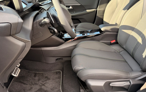 peugeot-2008-1-2-hybrid-145ch-gt-e-dcs6 - 908784713