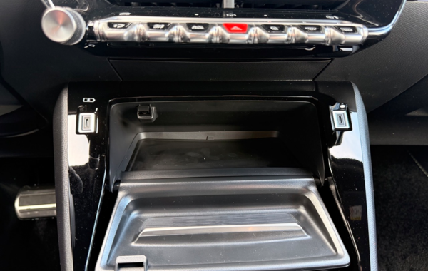 peugeot-2008-1-2-hybrid-145ch-gt-e-dcs6 - 908784713