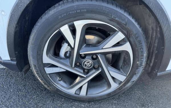 toyota-c-hr-122h-collection-2wd-e-cvt-my22 - 910324713