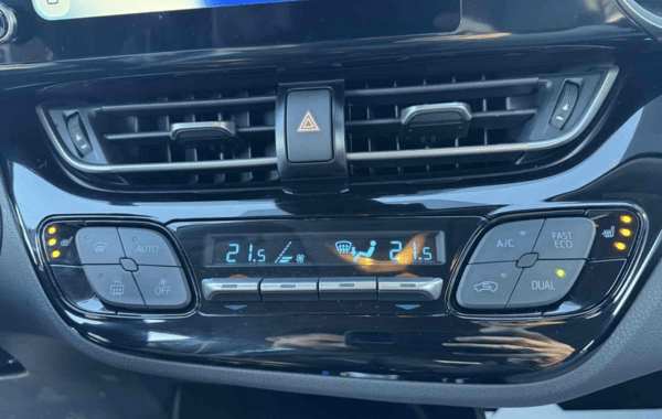 toyota-c-hr-122h-collection-2wd-e-cvt-my22 - 910324713