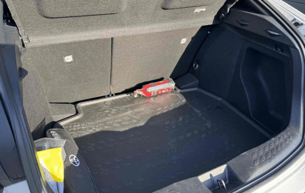 toyota-c-hr-122h-collection-2wd-e-cvt-my22 - 910324713