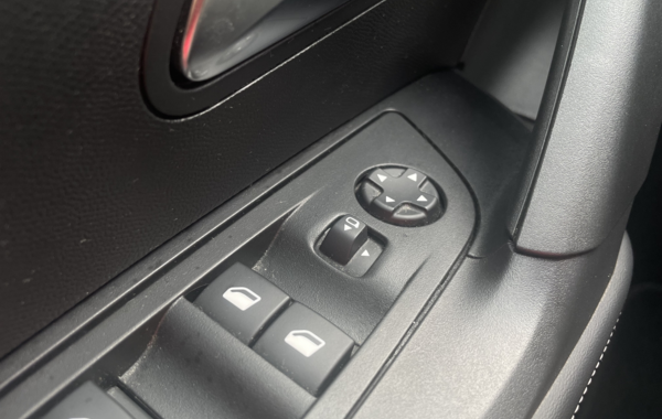 peugeot-2008-1-2-puretech-130ch-s-s-allure-eat8 - 910394713