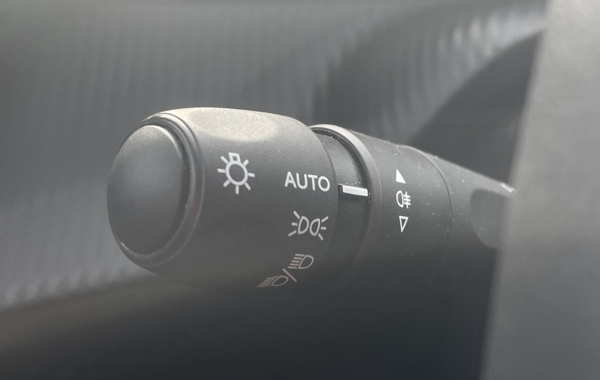 peugeot-2008-1-2-puretech-130ch-s-s-allure-eat8 - 910394713