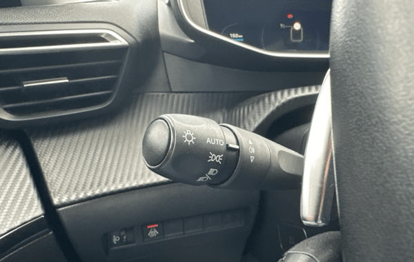 peugeot-2008-1-5-bluehdi-130ch-s-s-allure-eat8-7cv - 910424713