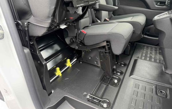 peugeot-expert-fg-m-2-0-bluehdi-180ch-s-s-eat8 - 910724713