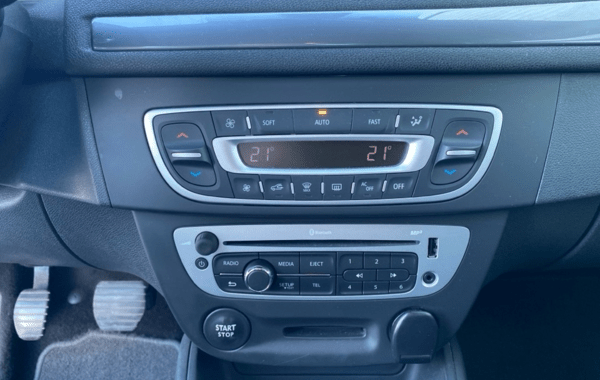 renault-megane-iii-1-2-tce-115ch-energy-limited-eco2-2015 - 911924713