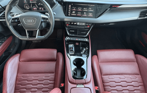 audi-e-tron-gt-476ch-extended-quattro - 912794713