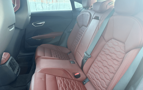 audi-e-tron-gt-476ch-extended-quattro - 912794713