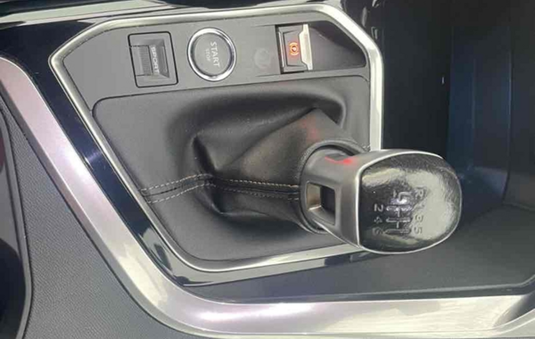 peugeot-3008-1-5-bluehdi-130ch-e6-c-gt-line-s-s - 914464713