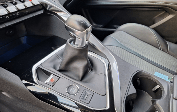 peugeot-3008-1-2-puretech-130ch-s-s-allure-pack - 915164713