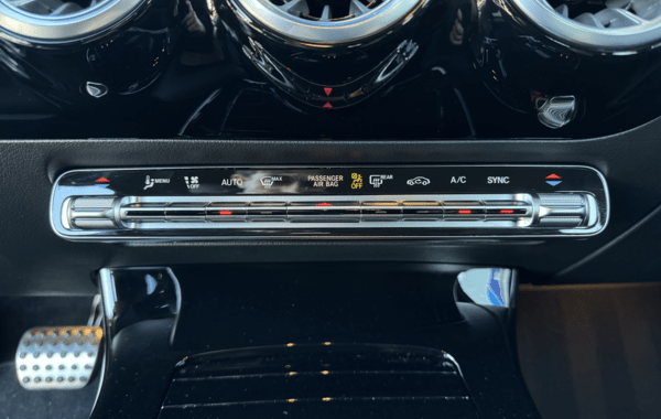 mercedes-classe-a-200-163ch-amg-line-7g-dct - 916274713