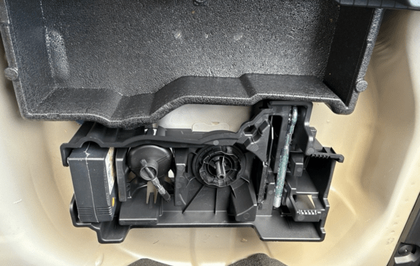 peugeot-2008-1-2-puretech-130ch-s-s-gt-eat8 - 920394713