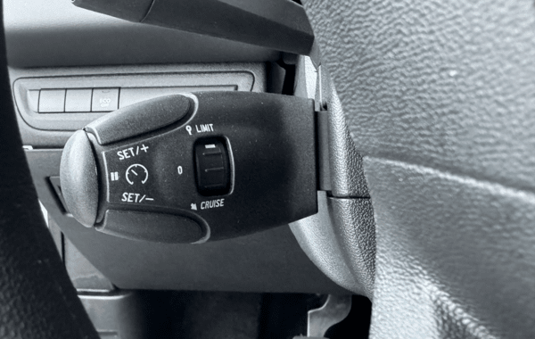 peugeot-208-affaire-1-2-puretech-82ch-s-s-premium-pack-euro6c - 922594713