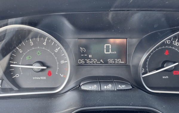 peugeot-208-affaire-1-2-puretech-82ch-s-s-premium-pack-euro6c - 922634713