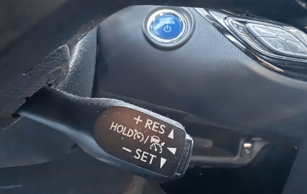 toyota-c-hr-122h-edition-2wd-e-cvt - 922844713