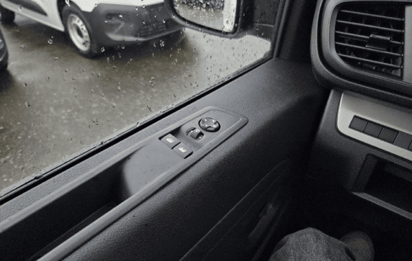 peugeot-expert-fg-m-2-0-bluehdi-180ch-s-s-eat8 - 922944713